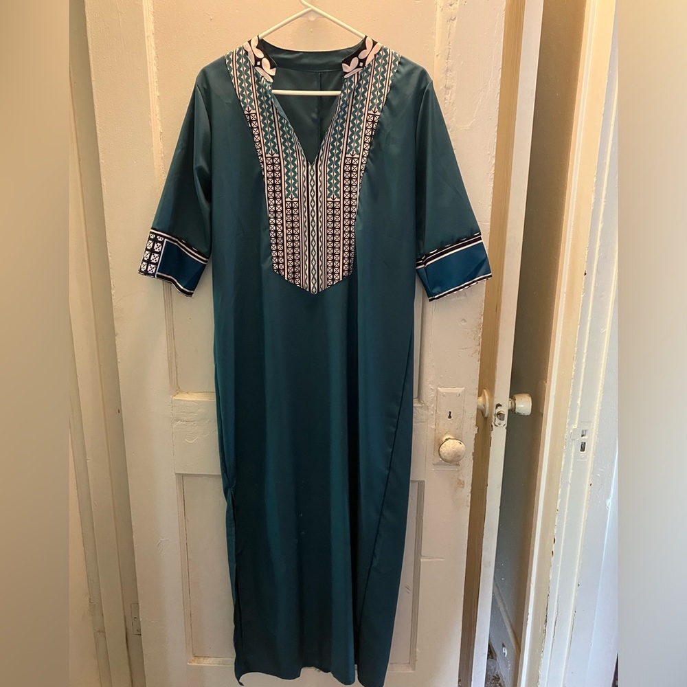 Teal Short-sleeved Maxi Dress with some Pattern